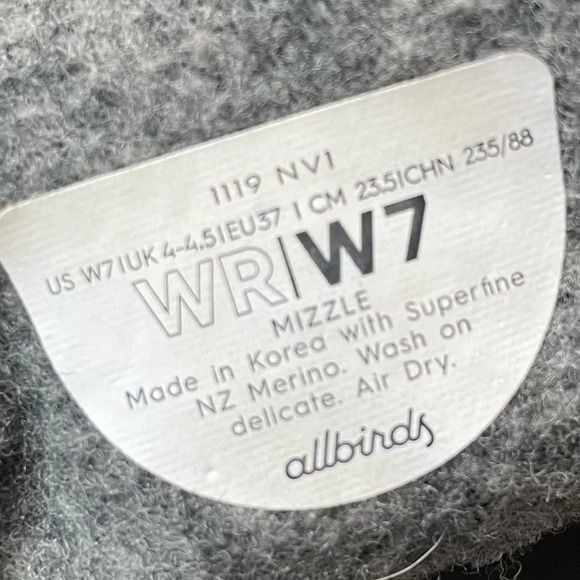 Allbirds Women's Wool Runner LIMITED EDITION:
Natural Grey (Cream Sole) - Picture 4 of 14